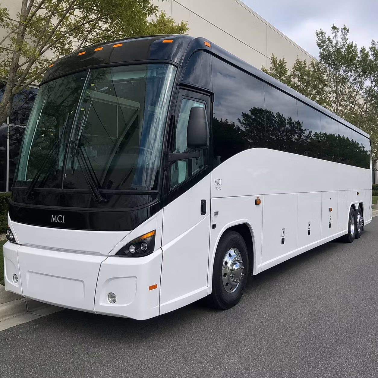 chandler corporate groups rely on airport shuttle transportation for seamless travel