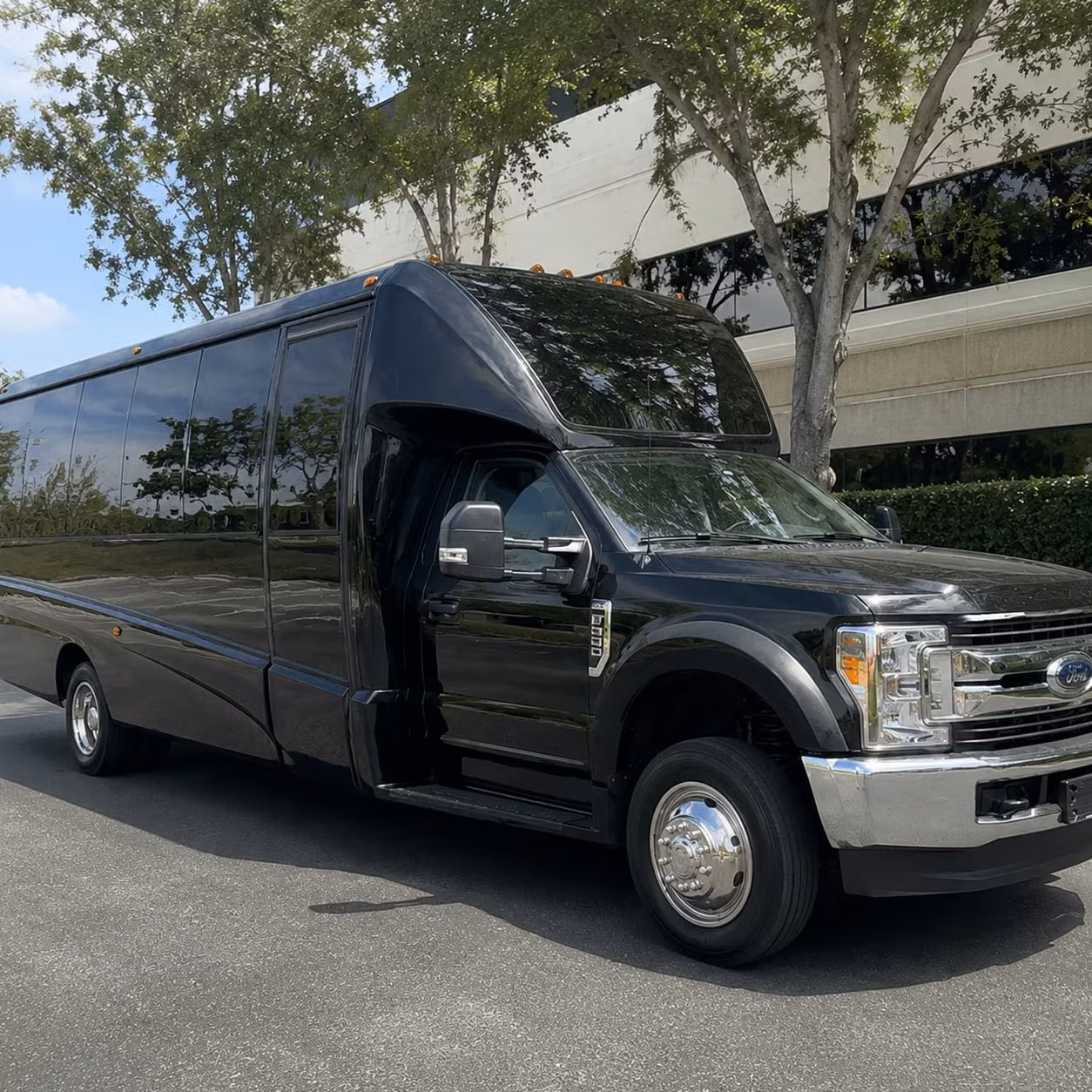 hit every stop on your wedding day timeline with a chandler wedding party bus